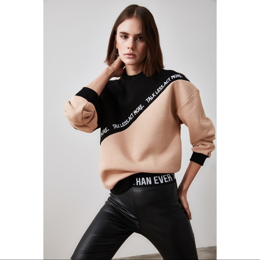 Woman’s Crew Neck Tan Black Logo Sweater